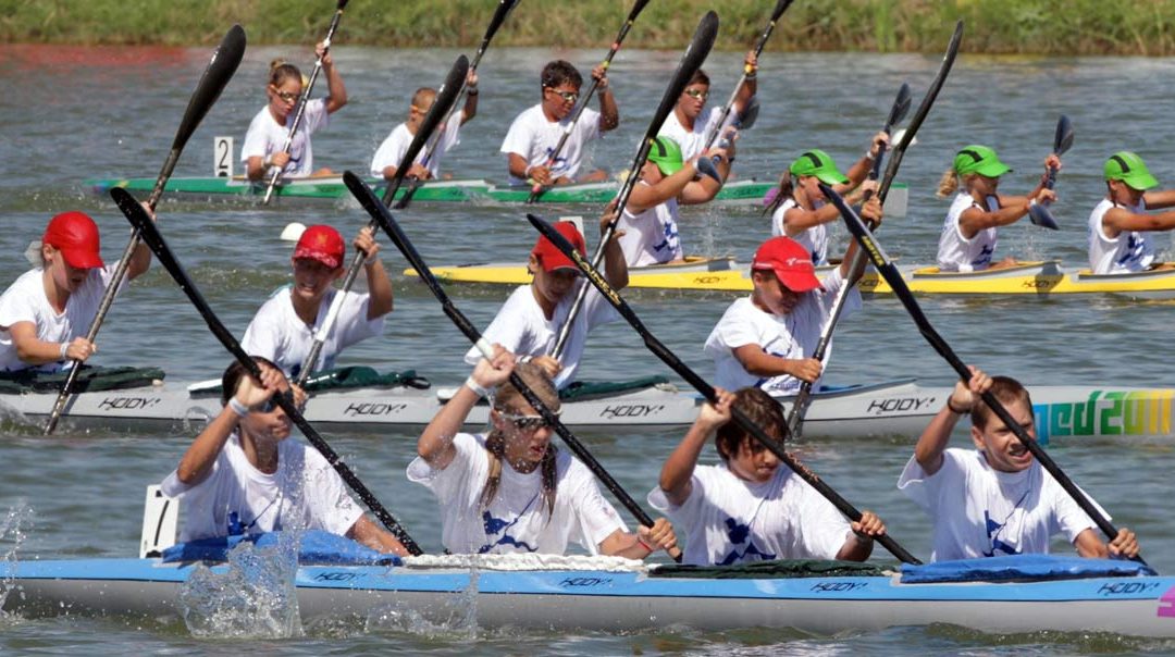 Hódy MK-4 event at the ICF Canoe World Championship in 2019
